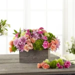 Elegant Minimal Flower Bouquet with Timeless Charm